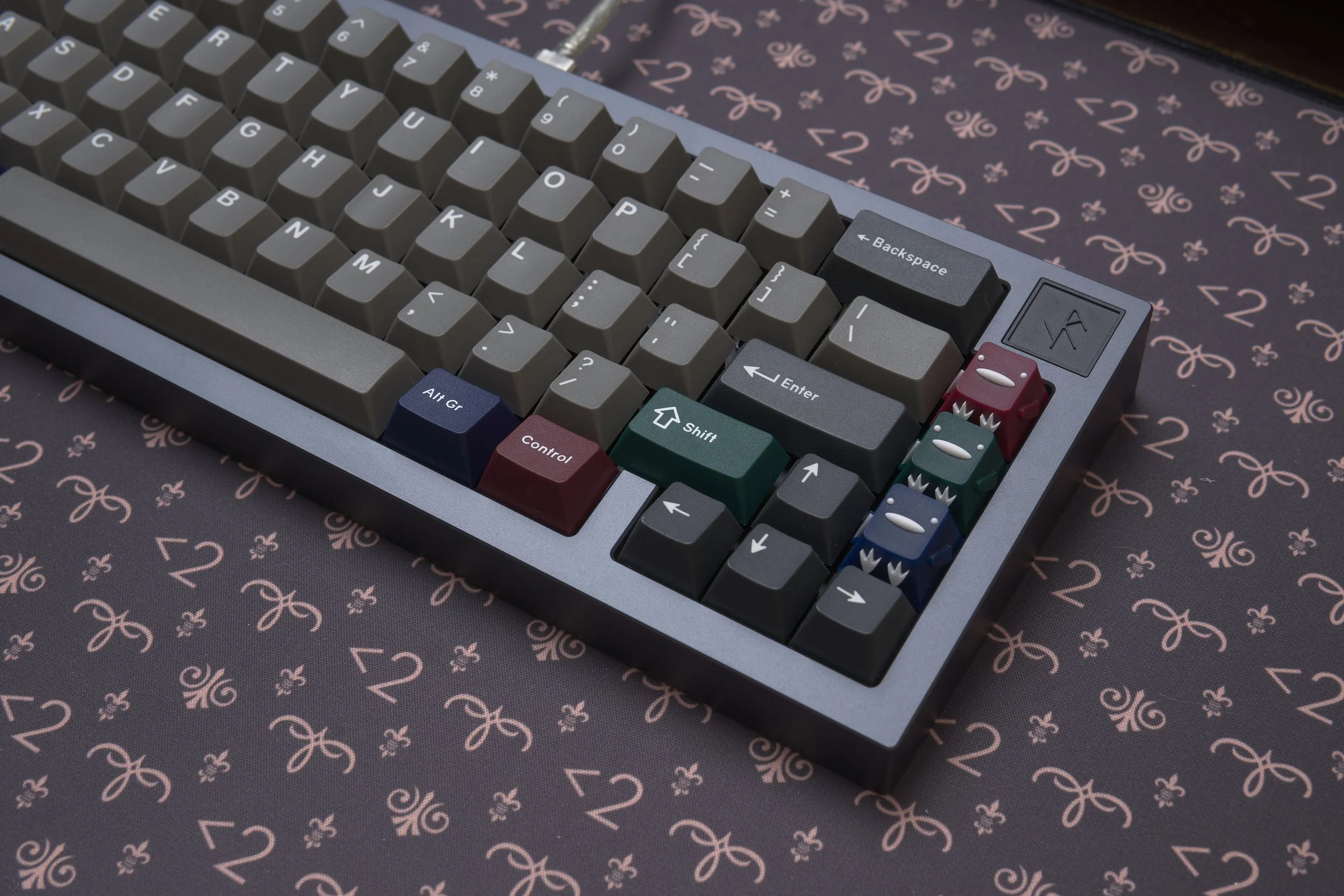Smith and Rune Iron 165 R2 — Lightning Keyboards